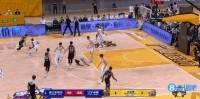 高难度！赵继伟连续虚晃变向 侧身后仰三分压哨进！