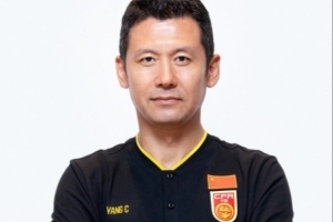 杨晨：希望下届世界杯能有中国队；任何工作身材管理都很重要